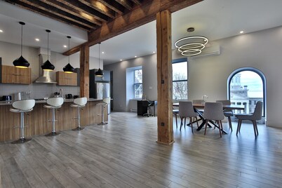 Delightful 3-bedroom 3BA condo in Old Montréal including parking on premises