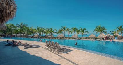 Luxury seafront APT in Santa Marta, ideal to relax in family