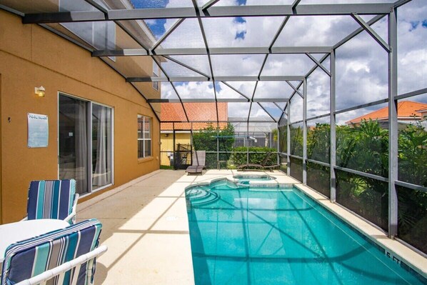 Opvarmet pool
