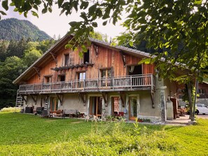 Exterior - Attractive apartment *** in the French alps, in farmhouse from 1751 by the river (Mieussy)
