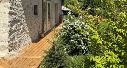 Attractive apartment *** in the French alps, in farmhouse from 1751 by the river