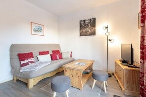TV - 1st floor, balcony, ski locker, 38m², Valfréjus (Valfréjus)