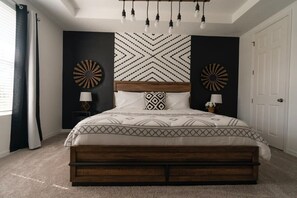 8 chambres, fer et planche à repasser, Wi-Fi, draps fournis