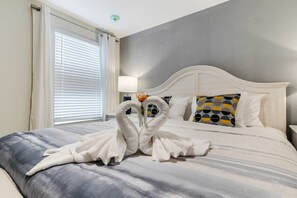 9 habitaciones, tabla de planchar con plancha, wifi y ropa de cama 