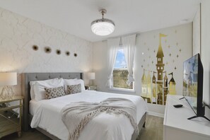 5 bedrooms, iron/ironing board, WiFi, bed sheets