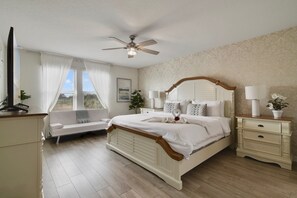 5 bedrooms, iron/ironing board, WiFi, bed sheets
