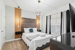 4 habitaciones, tabla de planchar con plancha, wifi y ropa de cama 