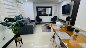 Leilighet – comfort, terrasse | Oppholdsområde