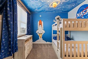 5 habitaciones, tabla de planchar con plancha, wifi y ropa de cama