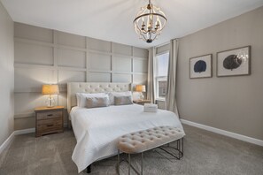 6 bedrooms, iron/ironing board, WiFi, bed sheets