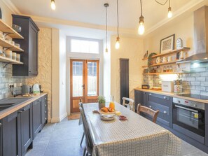 Fridge, oven, dishwasher, toaster - Ceirios Wen, Aberaeron (Llanarth)