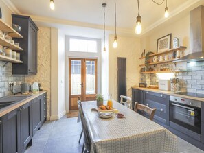 Fridge, oven, dishwasher, toaster