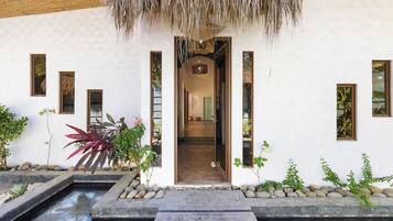 EntrĂ©e de lâhĂ©bergement