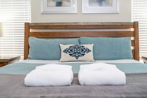 4 chambres, fer et planche à repasser, Wi-Fi, draps fournis