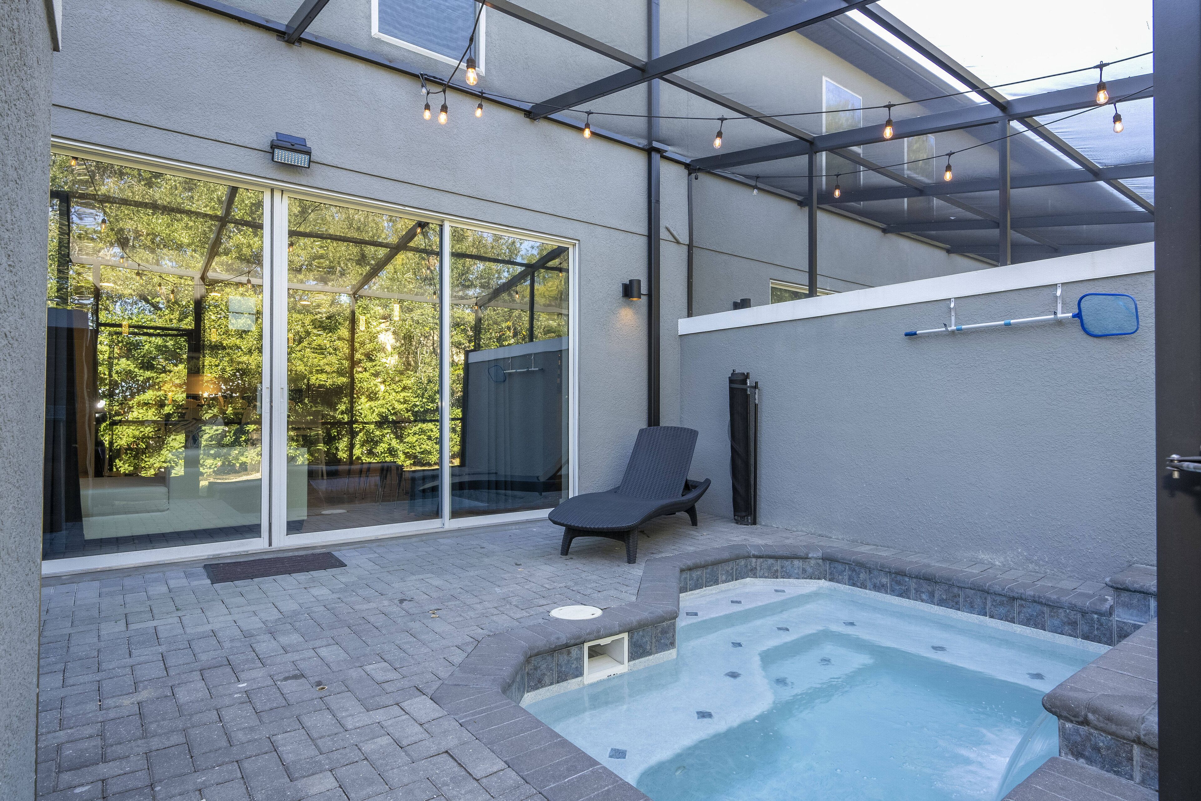 Een verwarmd zwembad