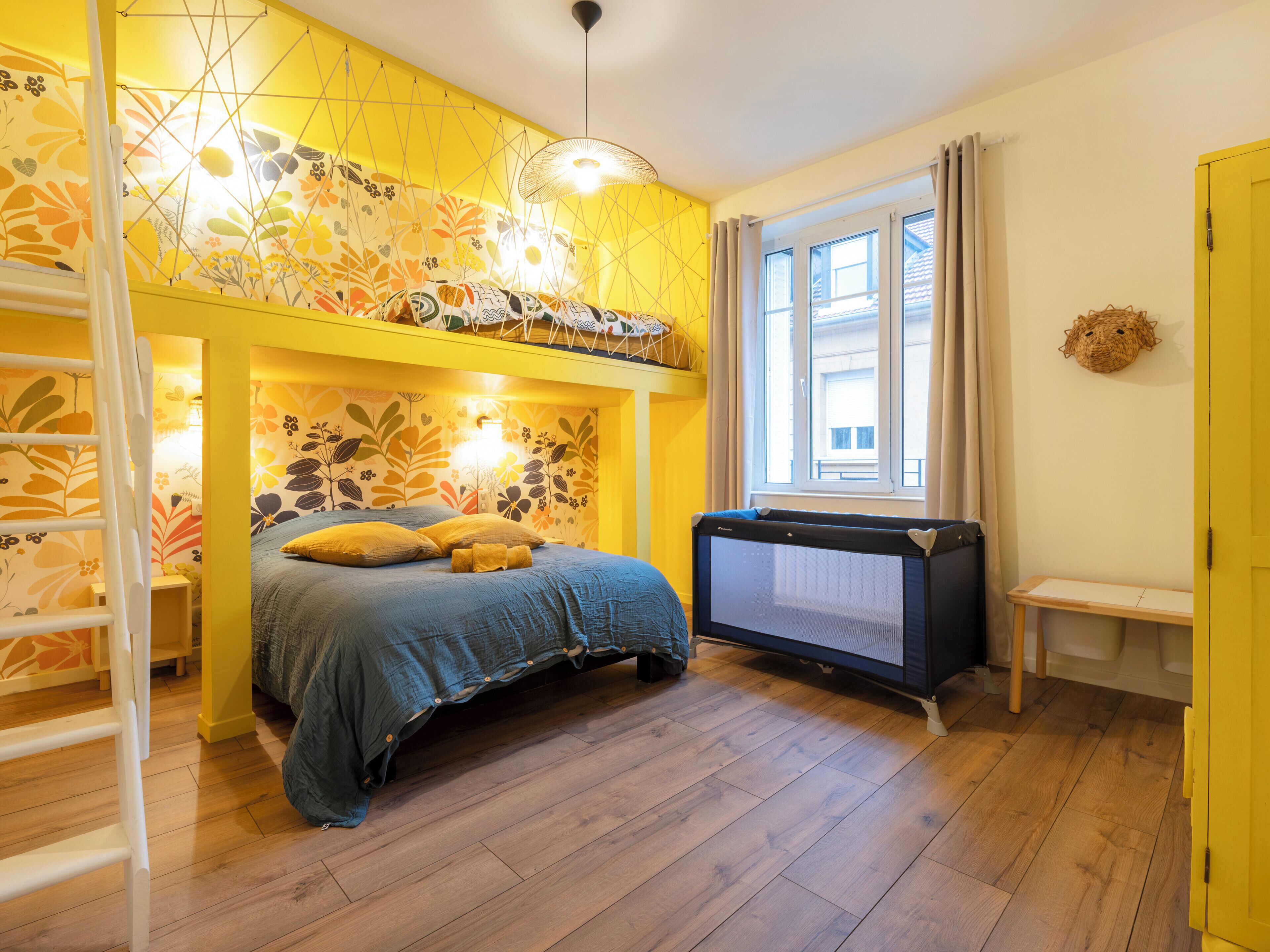 2 slaapkamers, een strijkplank/strijkijzer, reisbedje, wifi