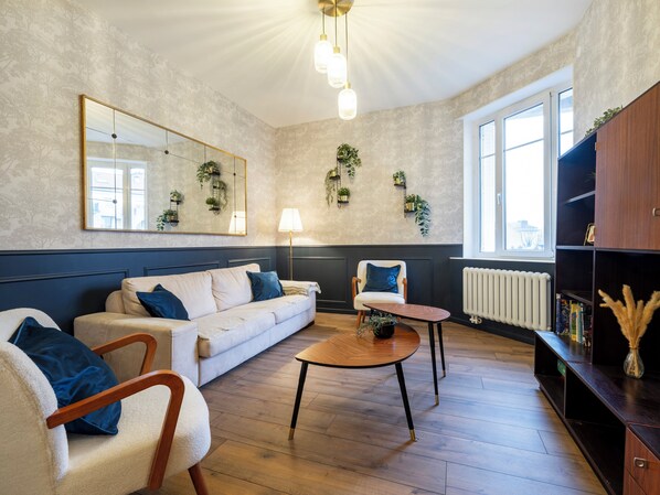 TV - Le Vintage ⭐️ ⭐️ ⭐️ ⭐️ (Metz)