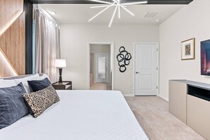 8 bedrooms, iron/ironing board, WiFi, bed sheets