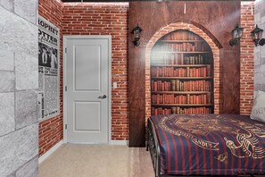 8 chambres, fer et planche à repasser, Wi-Fi, draps fournis