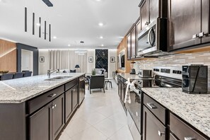 Fridge, microwave, oven, stovetop - Windsor Cay 82 - Eight Bedroom Villa, Sleeps 20 (Orlando)
