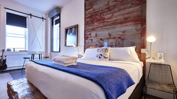 The Music Suite | Selimut bulu angsa, busa memori, setrika/meja setrika, dan Wi-Fi gratis