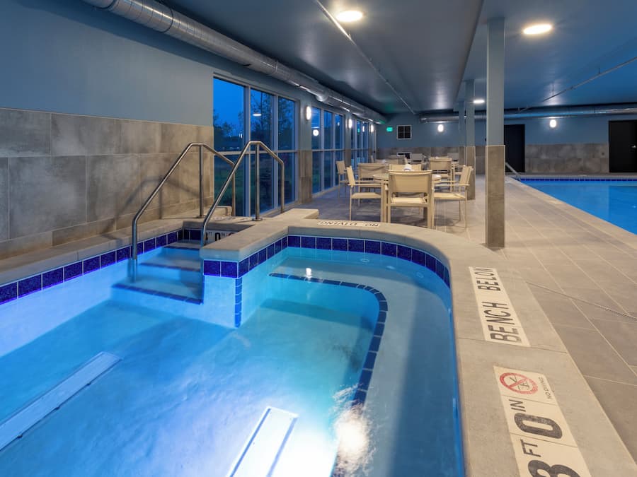 Indendørs pool