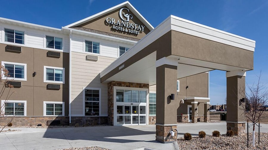 GrandStay Hotel & Suites Kaukauna