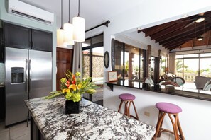 Breakfast area - Oceanview Villa with Wrap-Around Terrace, Private Pool, Hot Tub, and Guesthouse (Cabo Velas)