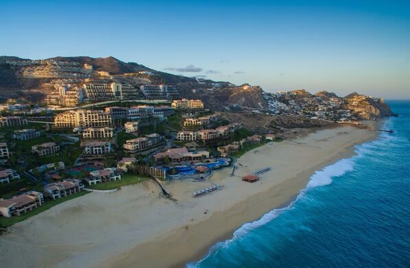 Front of property - Pueblo Bonito - Sunset Beach (Cabo San Lucas)