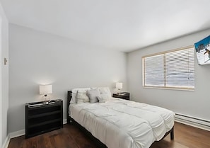 1 bedroom, iron/ironing board, free WiFi, bed sheets