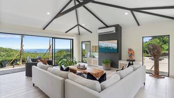 House, Ocean View | Living area