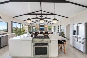 Casa, vista al océano | Cocina privada