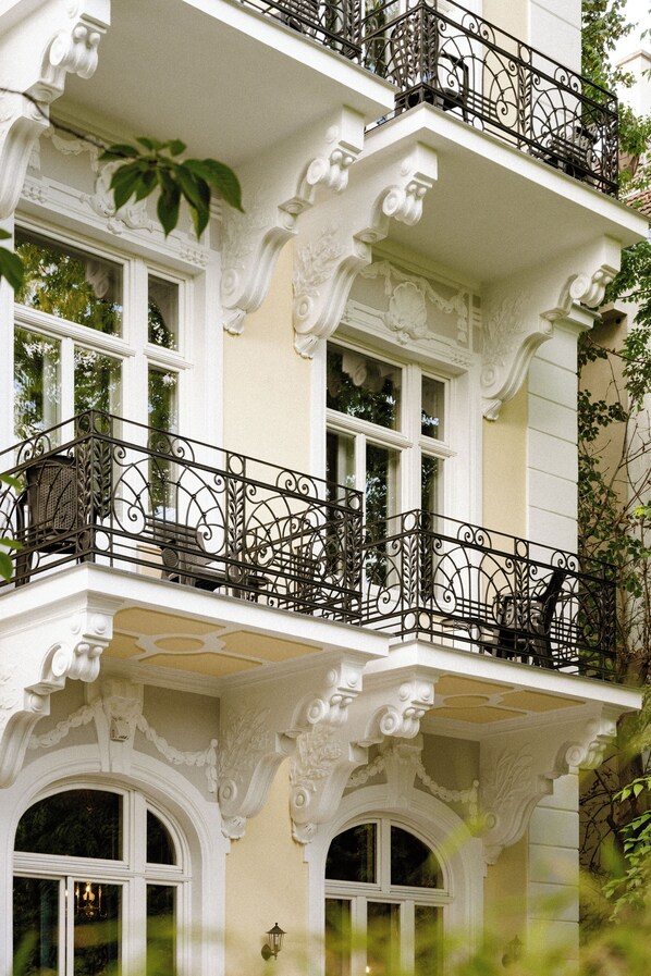 Front of property - hideauts hotels Villa R (Vienna)