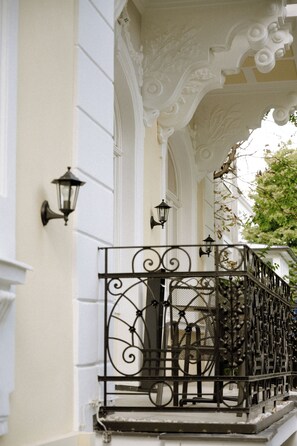 Balcony - hideauts hotels Villa R (Vienna)