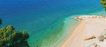  Apt Stipe-top floor apt with panoramic views