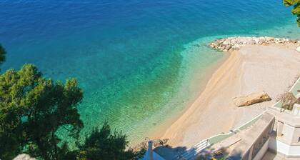 Apt Stipe-top floor apt with panoramic views