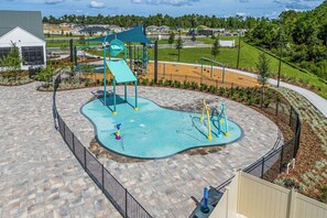 Children’s area - Beautiful studio in Harmony St. Cloud (St. Cloud)