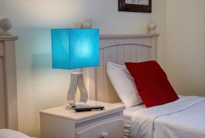 4 chambres, fer et planche à repasser, Wi-Fi, draps fournis