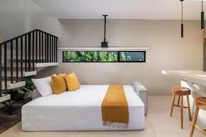 1 bedroom, desk, iron/ironing board, travel cot - Volcano Views, Private Cinema, La Fortuna (La Fortuna)