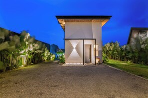 Exterior - Volcano Views, Private Cinema, La Fortuna (La Fortuna)