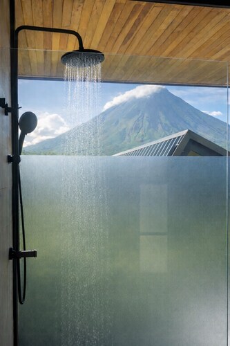 Lovely apartment with View, Private Cinema y Ideal Location in La Fortuna