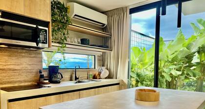 Volcano View · Private Cinema · Ideal Location