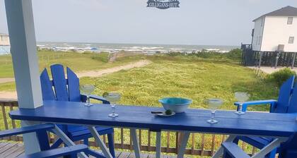 GILLIGANS BEACH HUT.. RELAXING BEACHFRONT GETAWAY-PET FRIENDLY