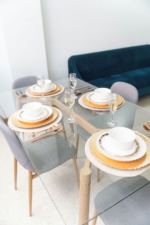 Family Apartment, Kitchenette | Living area