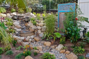 Luokittelematon kuva, 5 kautta 23, painike