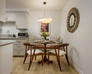 Luokittelematon kuva, 4 kautta 23, painike