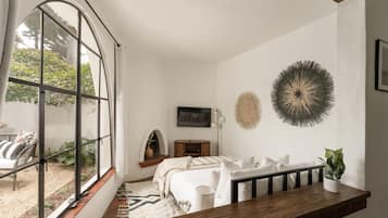 1 Schlafzimmer, Schreibtisch, Bügeleisen/Bügelbrett, Reisekinderbett