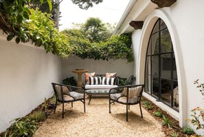 Terrace/patio - Serene Montecito Studio w/ Private Patio (Montecito)