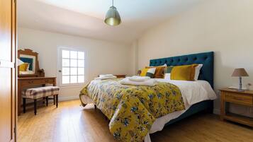 Habitación doble Deluxe, 1 cama King size, baño privado, vista al jardín | Vista al jardín