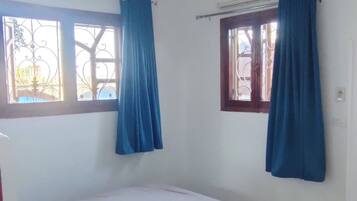 1 bedroom, in-room safe, iron/ironing board, free WiFi